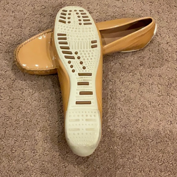 🎉🎉HOST PICK STUART WEITZMAN SIZE 81/2 🎉🎉 - Picture 4 of 5
